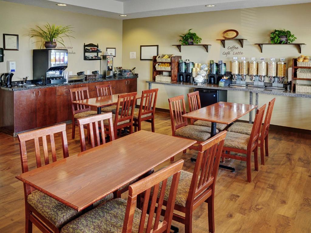 Lakeview Inns & Suites - Slave Lake Ngoại thất bức ảnh