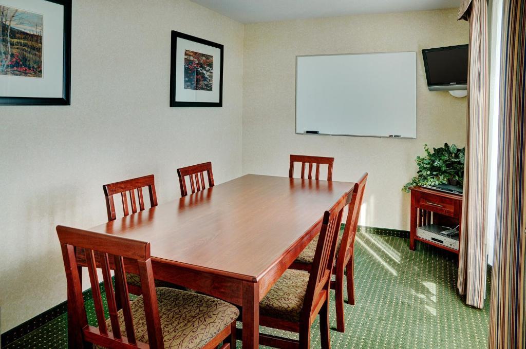 Lakeview Inns & Suites - Slave Lake Ngoại thất bức ảnh